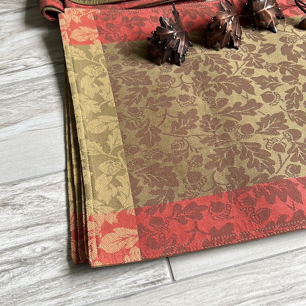 • Rose Tree Table Linens Bundle 🍁 🍂 • - Picture 5 of 9